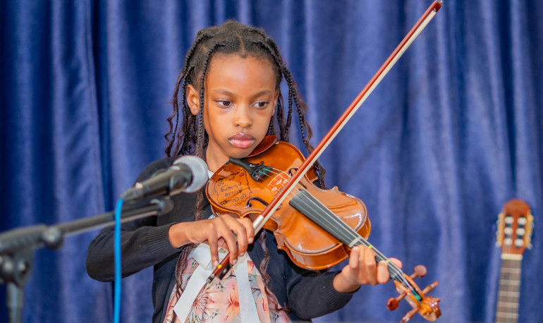 Violin Lessons In Nairobi | Learn Violin At Home