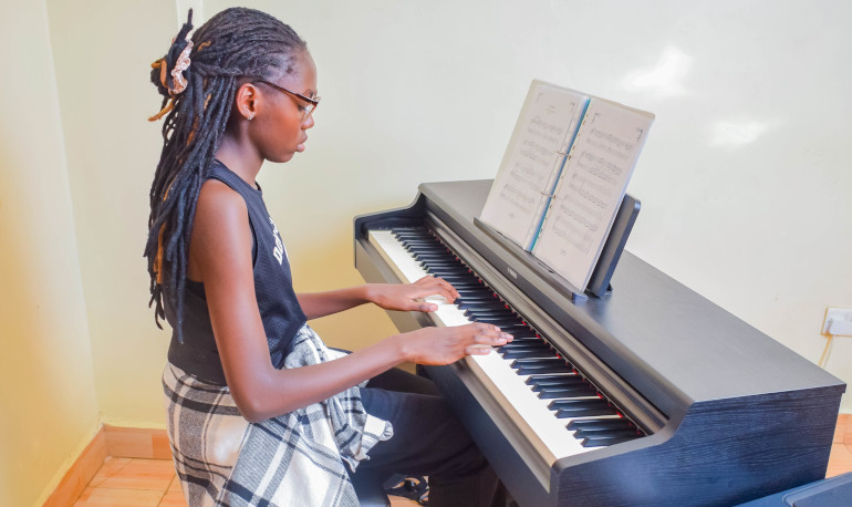 Piano Lessons in Nairobi | Learn Piano At Home